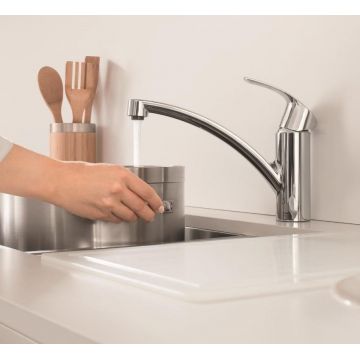 Baterie bucatarie Grohe Eurosmart, cartus ceramic, limitator debit, pipa pivotanta, aerator, Crom-33281002